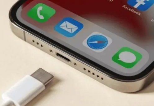 林州苹果15维修分享iPhone15改USB-C接口后能和安卓用户互借充电器吗